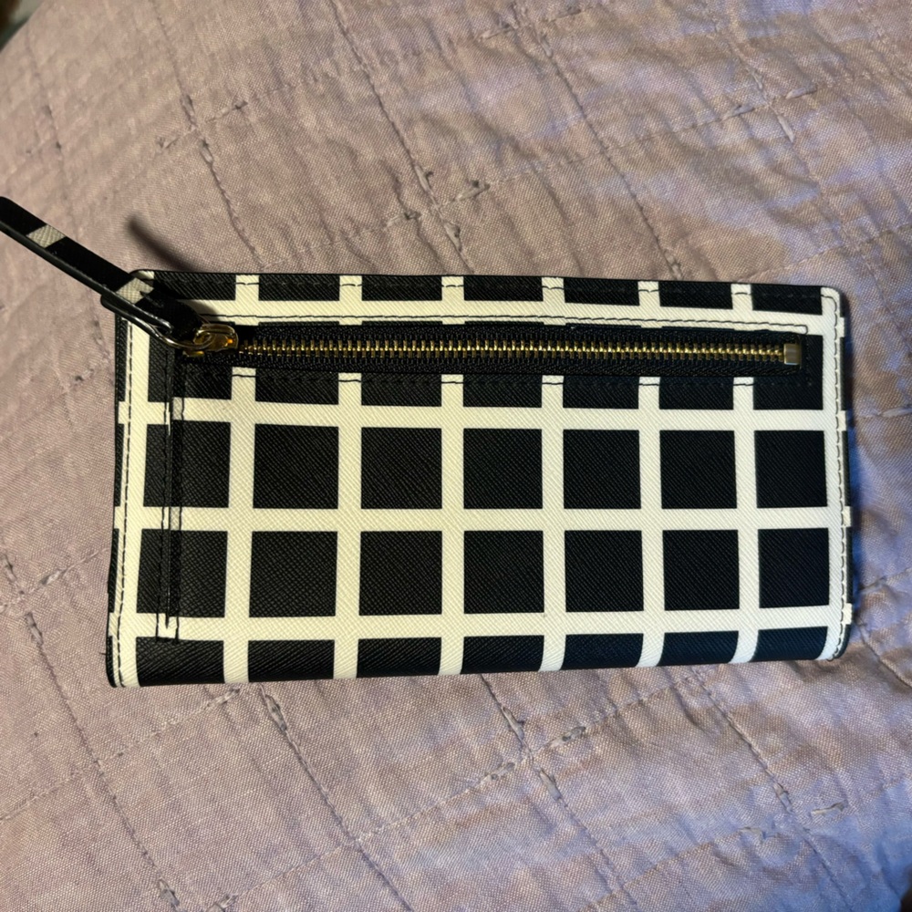 Kate Spade Wallet ♠️ - Picture 2 of 3
